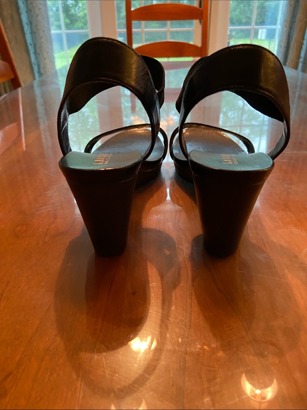 Lauren Ralph Lauren Black Leather Wedge Sandals. VERY Comfortable heels. 9.5 - Picture 3 of 5
